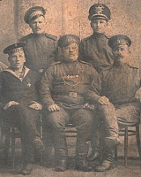 Чупров Тимофей Степанович (сидит в центре) (1879-1937), ур. д. Диюр