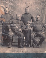 Чупров Тимофей Степанович (сидит слева) (1879-1937), ур. д. Диюр