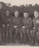 Канев Павел Анисимович (на фото - 3-й справа) (1920-1978), д.Ель-г.Ухта